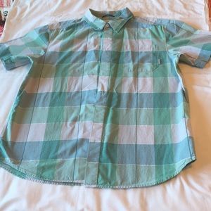 Columbia button up, short sleeve shirt - large.